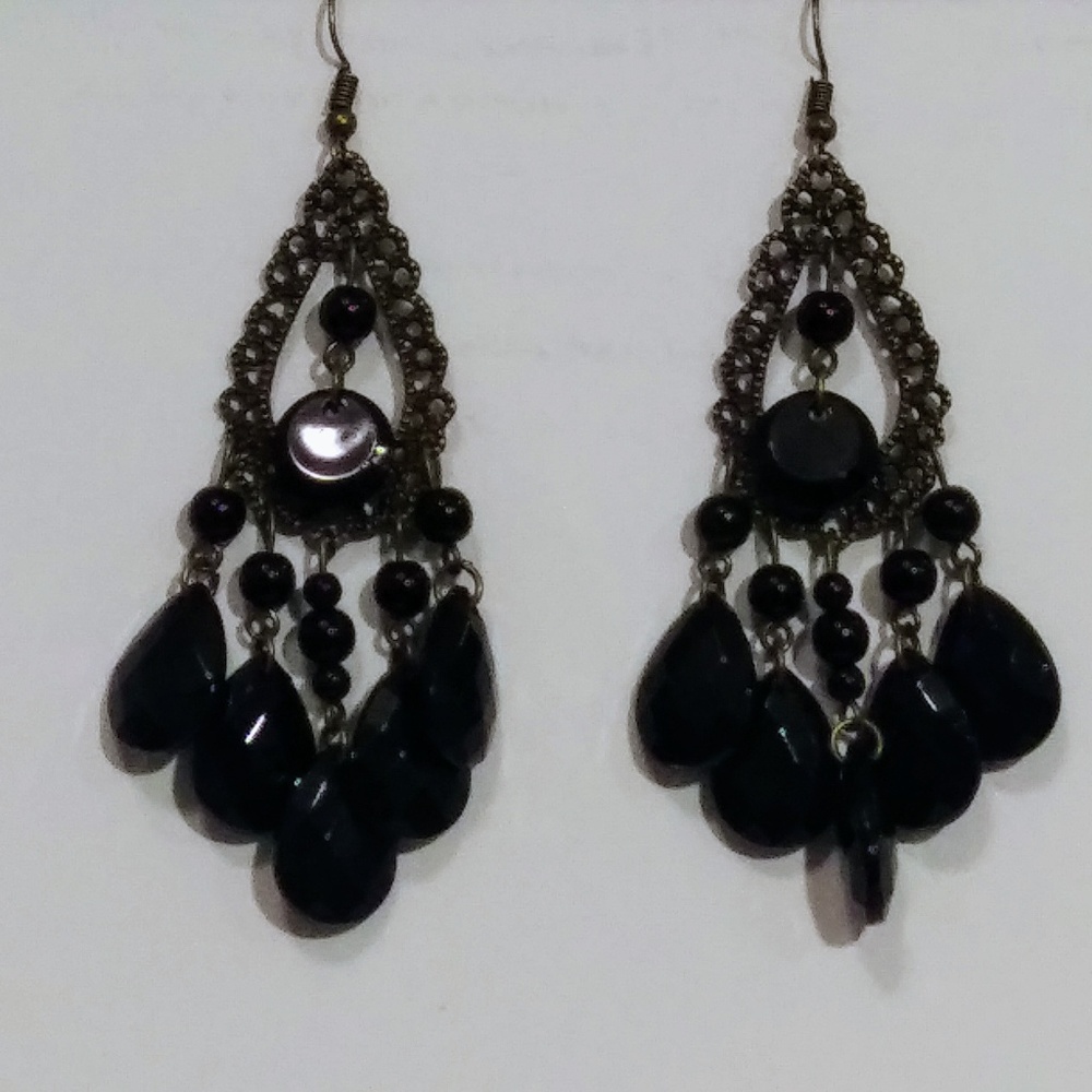Black Fashion Earrings NWT